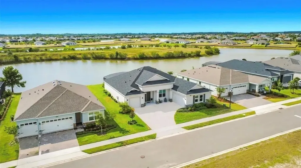 8598 Bridgeport Bay Circle Mount Dora FL 32757
