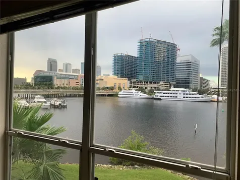 702 Coral Reef Drive Tampa FL 33602