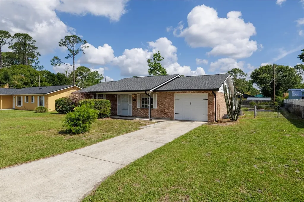 12 Azalea Drive Daytona Beach FL 32124