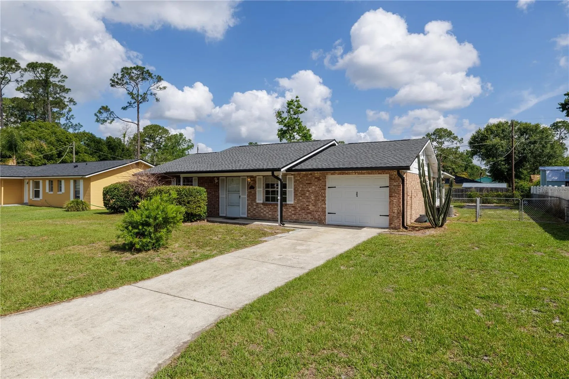 12 Azalea Drive Daytona Beach FL 32124