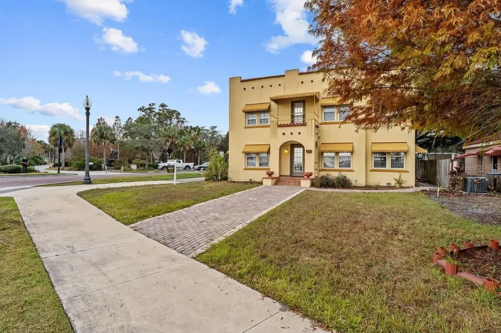 304 Lakeshore Boulevard Kissimmee FL 34741