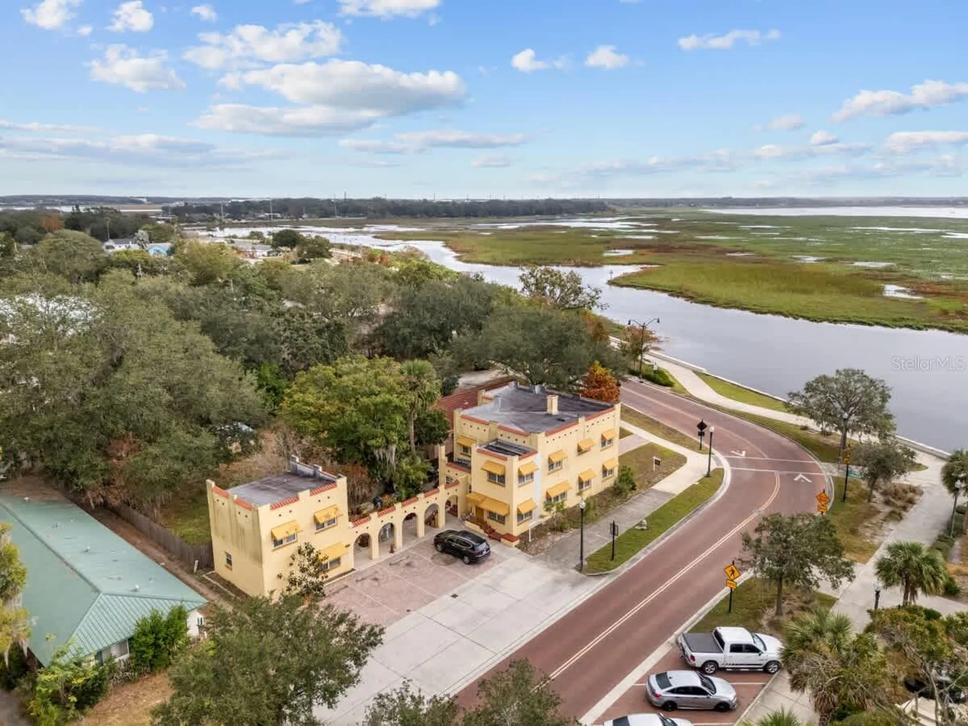 304 Lakeshore Boulevard Kissimmee FL 34741