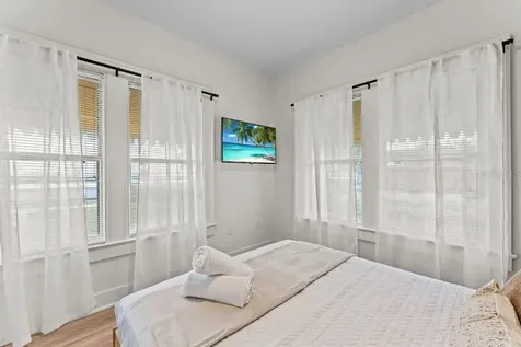 304 Lakeshore Boulevard Kissimmee FL 34741