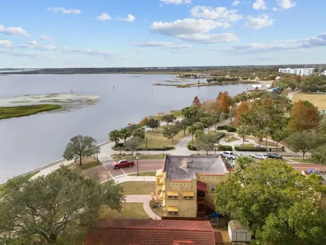 304 Lakeshore Boulevard Kissimmee FL 34741