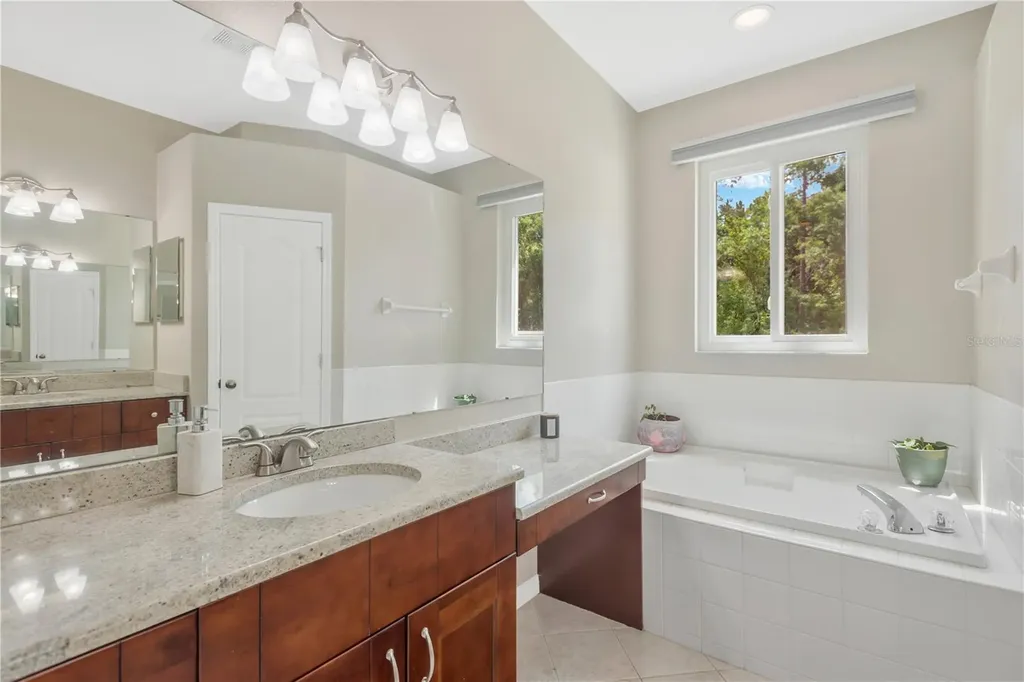 6012 Kiteridge Drive Lithia FL 33547