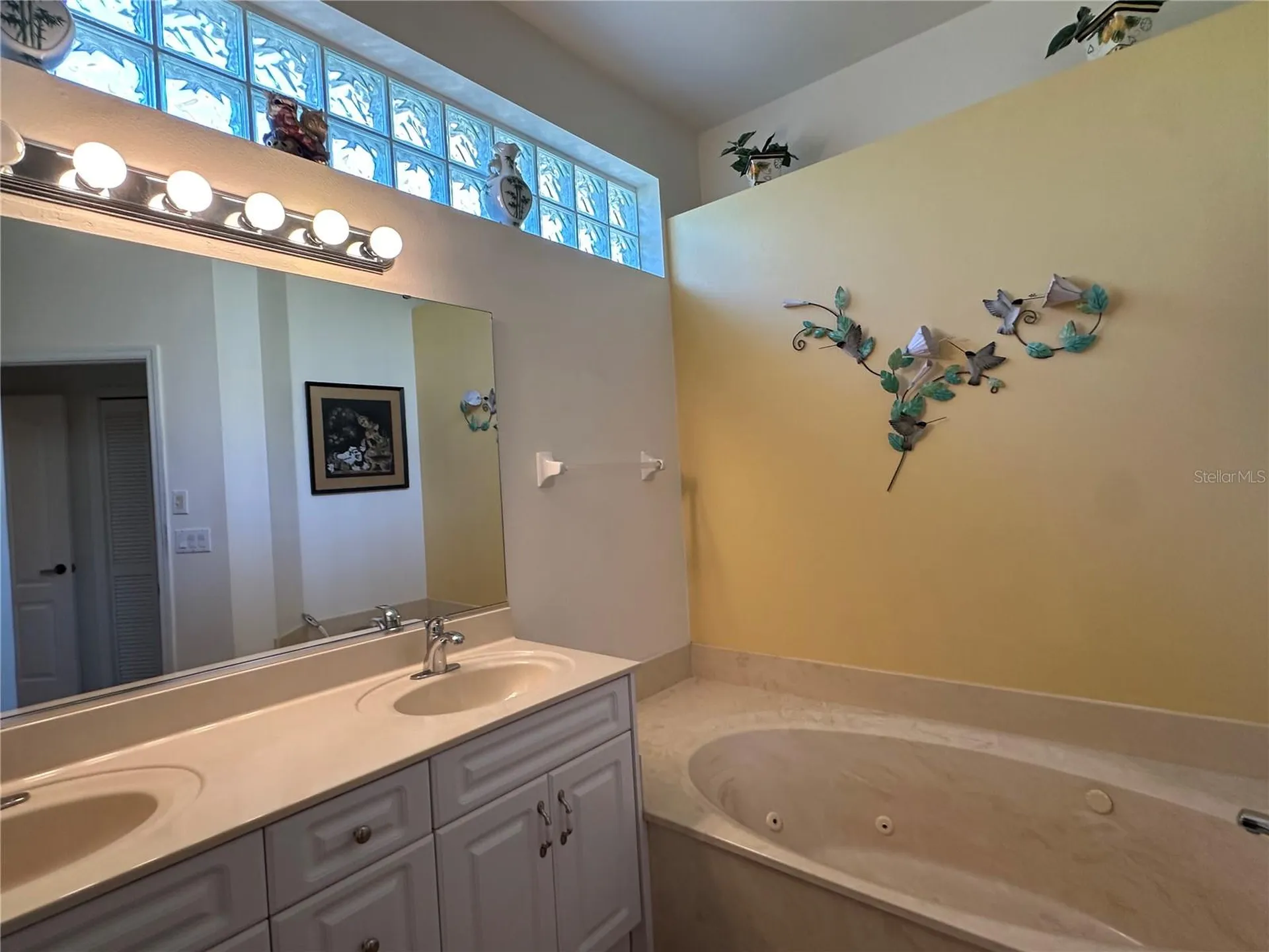 6800 Avenida Marbella Sarasota FL 34238
