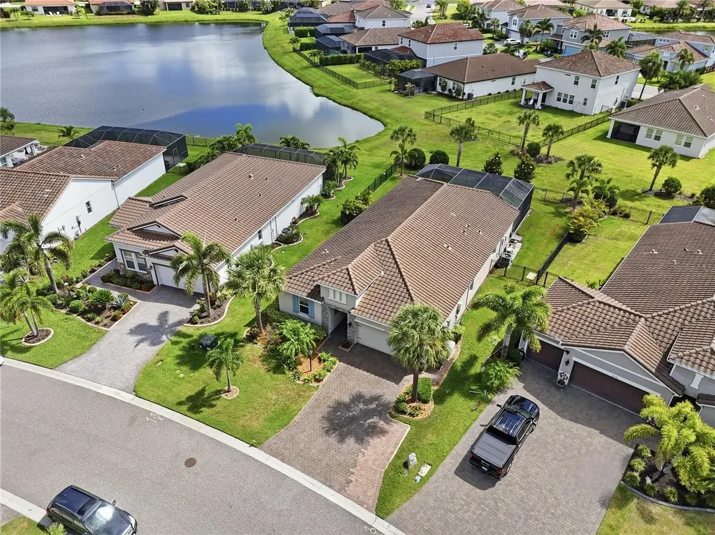 13212 Saw Palm Creek Trail Bradenton FL 34211