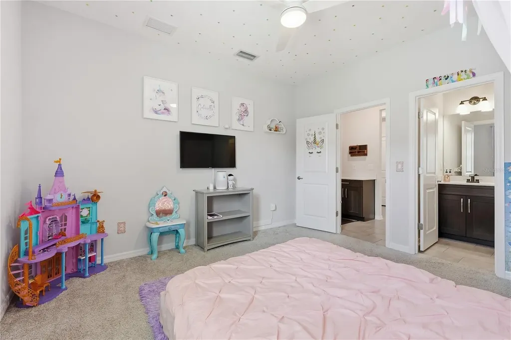 13212 Saw Palm Creek Trail Bradenton FL 34211