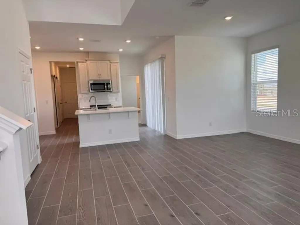 423 Oak Flat Alley Groveland FL 34736