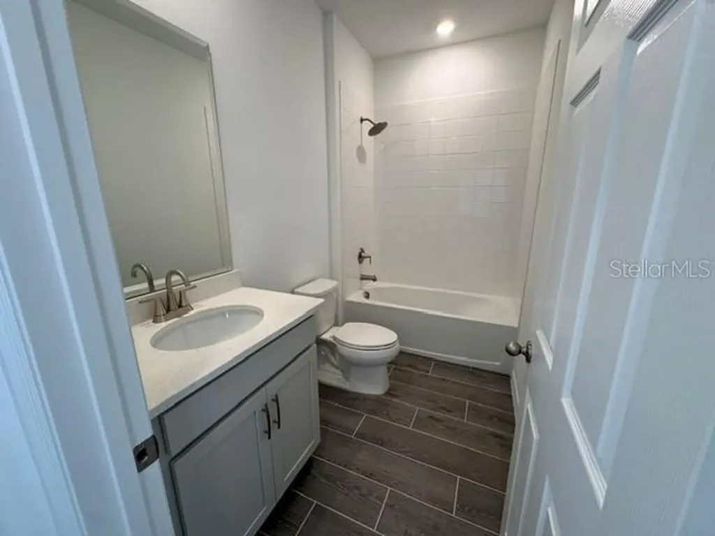 423 Oak Flat Alley Groveland FL 34736