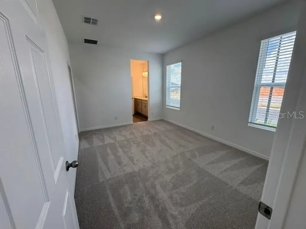423 Oak Flat Alley Groveland FL 34736