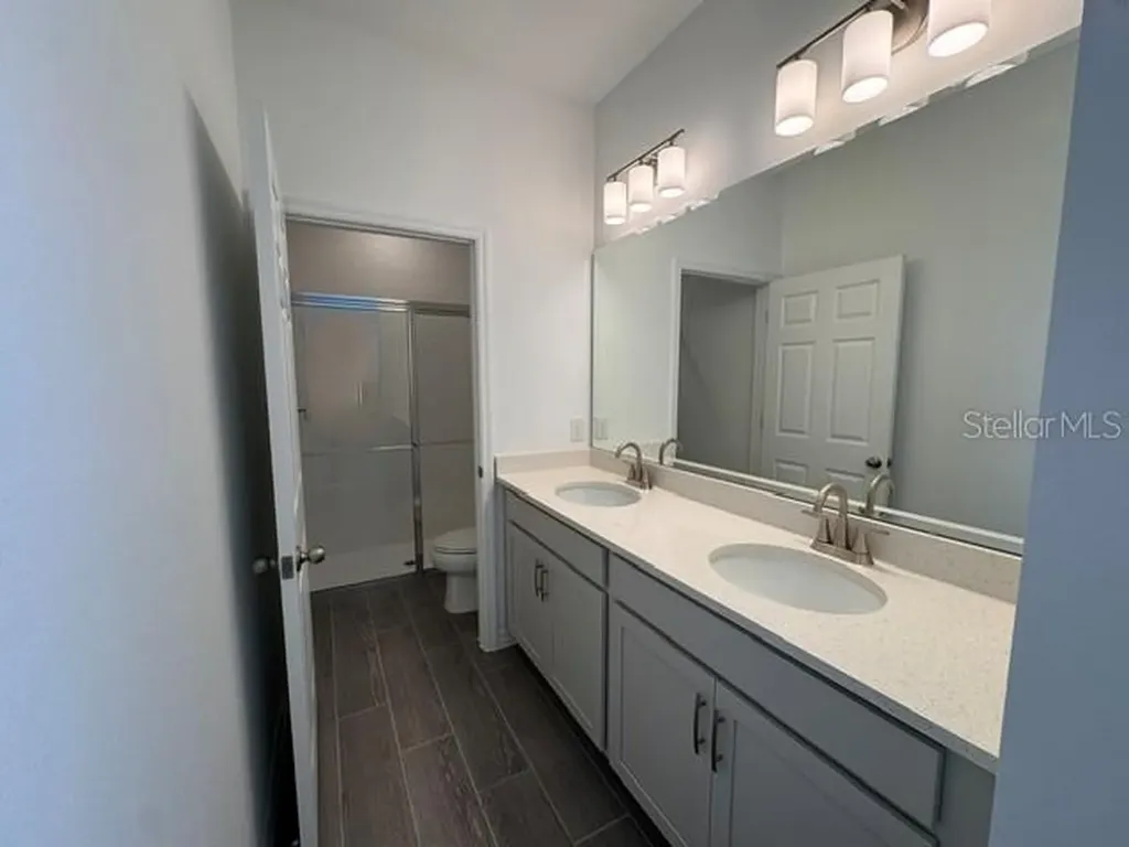 423 Oak Flat Alley Groveland FL 34736