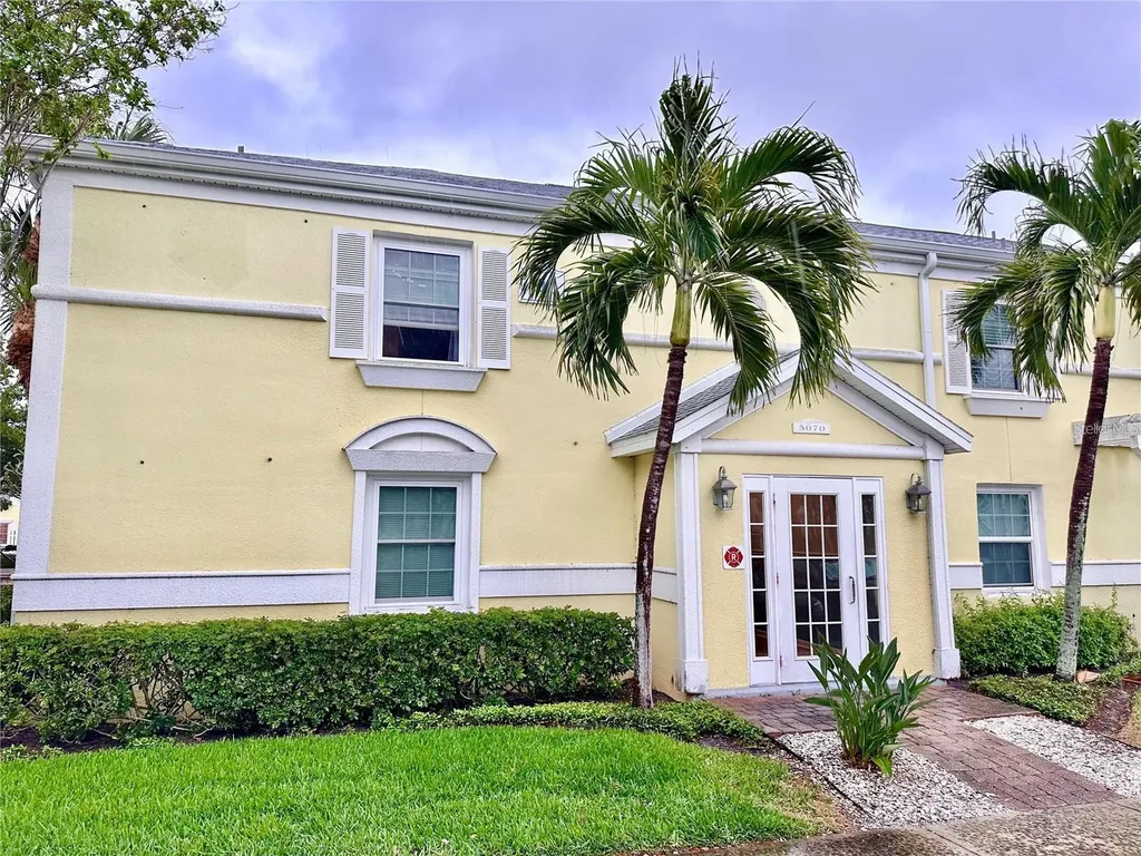 5070 Beach Drive SE St Petersburg FL 33705
