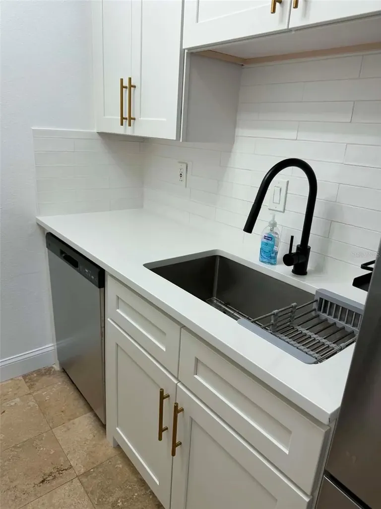 5070 Beach Drive SE St Petersburg FL 33705