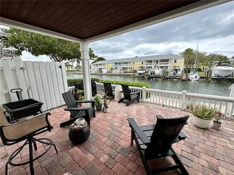 5070 Beach Drive SE St Petersburg FL 33705