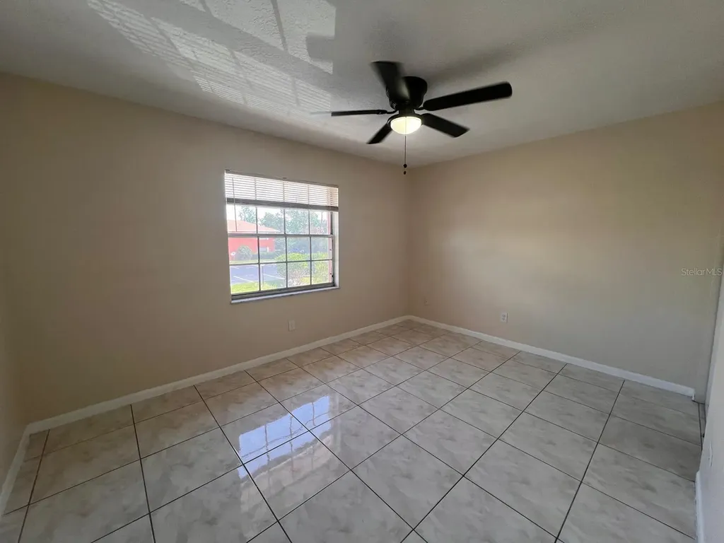 1665 W Oak Ridge Road Orlando FL 32809