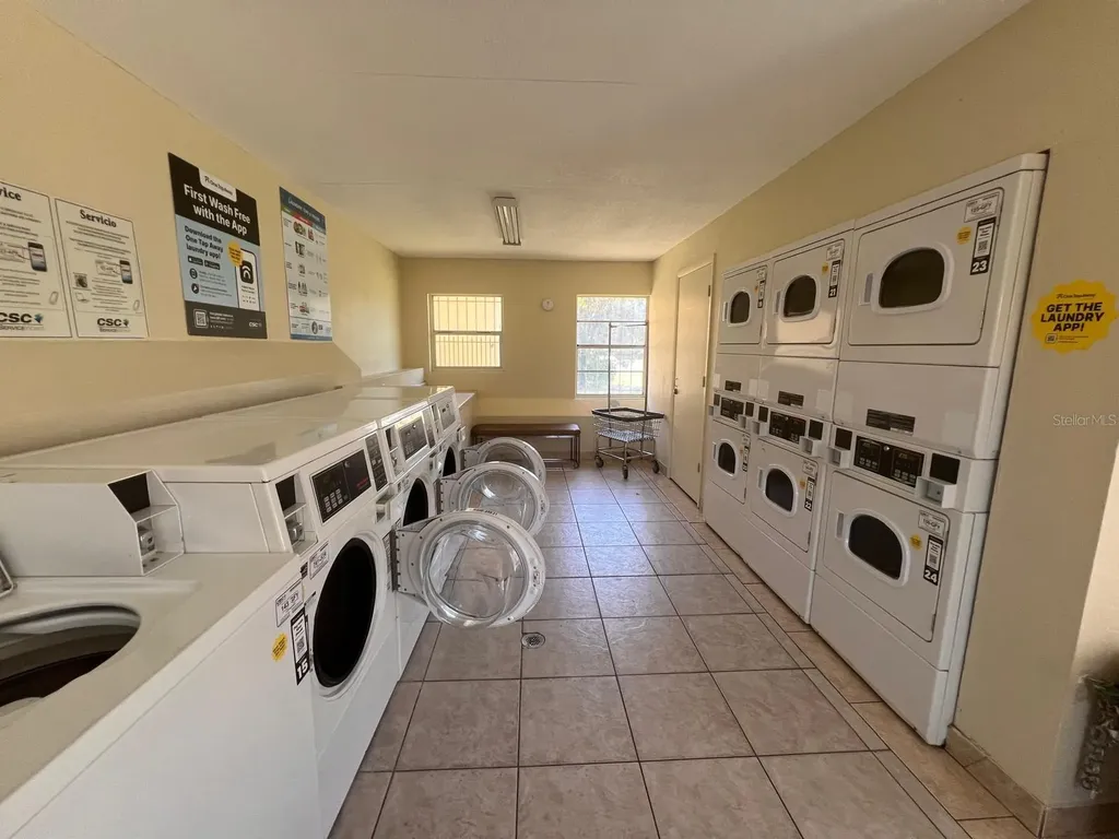 1665 W Oak Ridge Road Orlando FL 32809