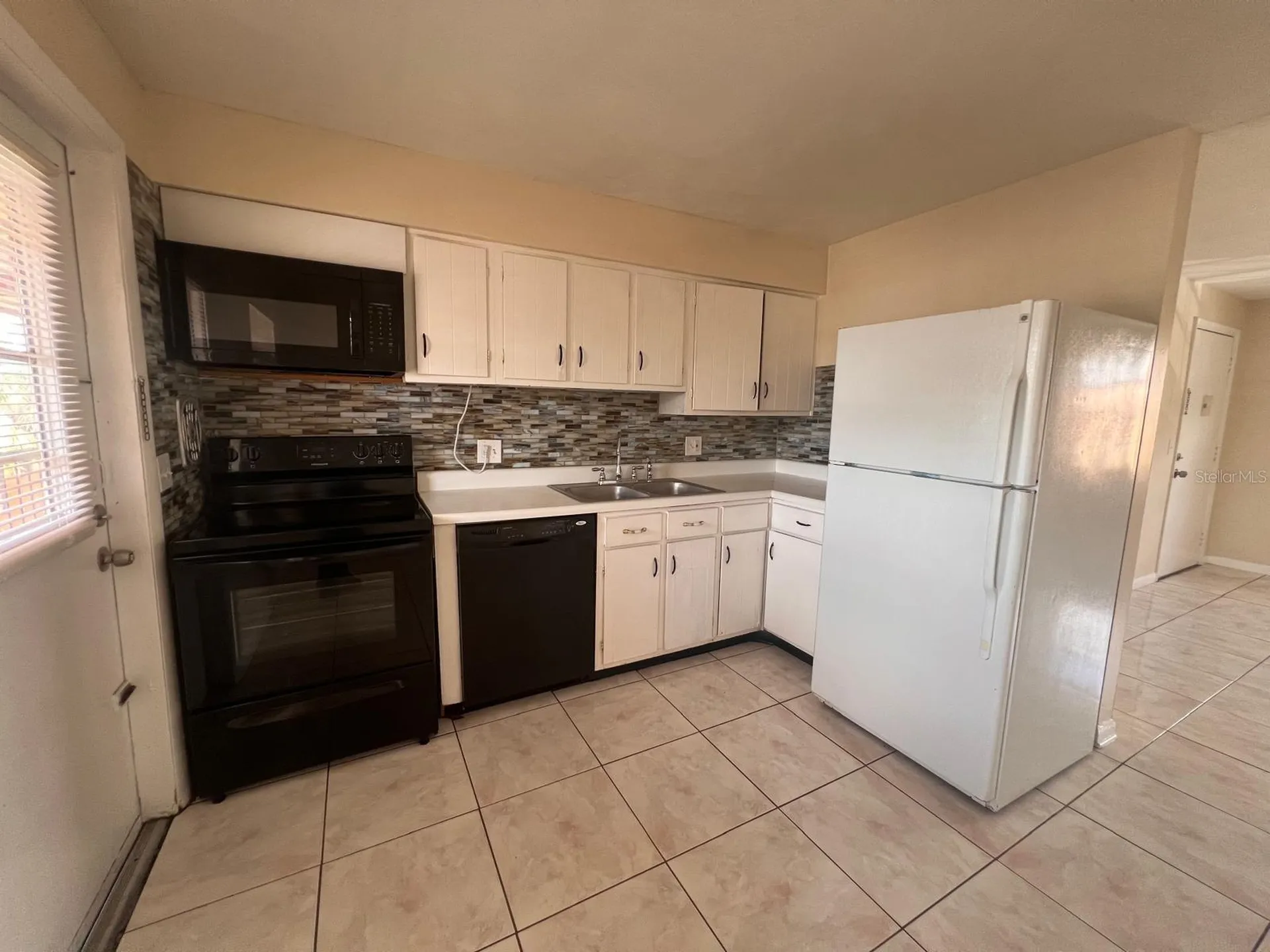 1665 W Oak Ridge Road Orlando FL 32809