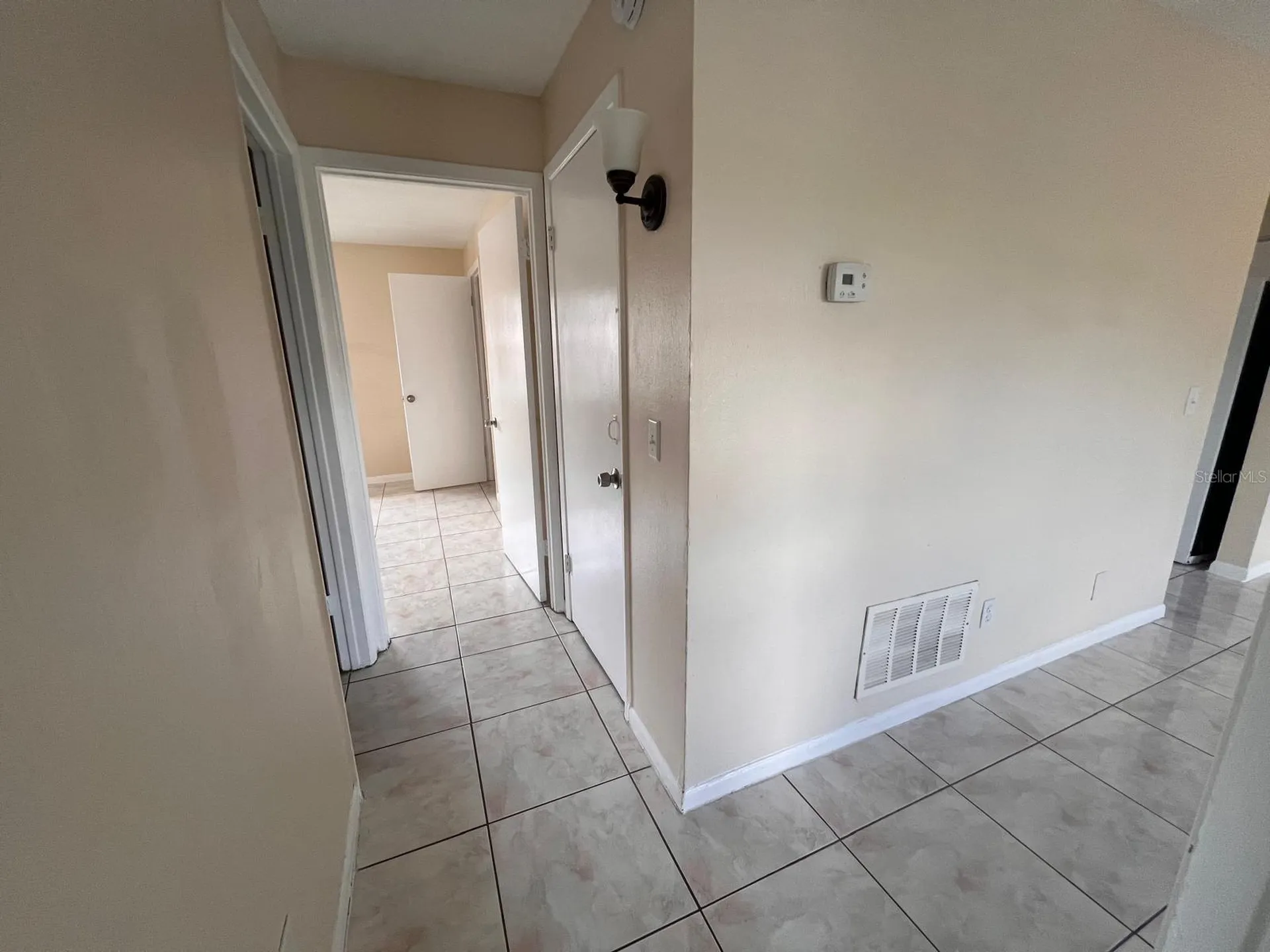 1665 W Oak Ridge Road Orlando FL 32809