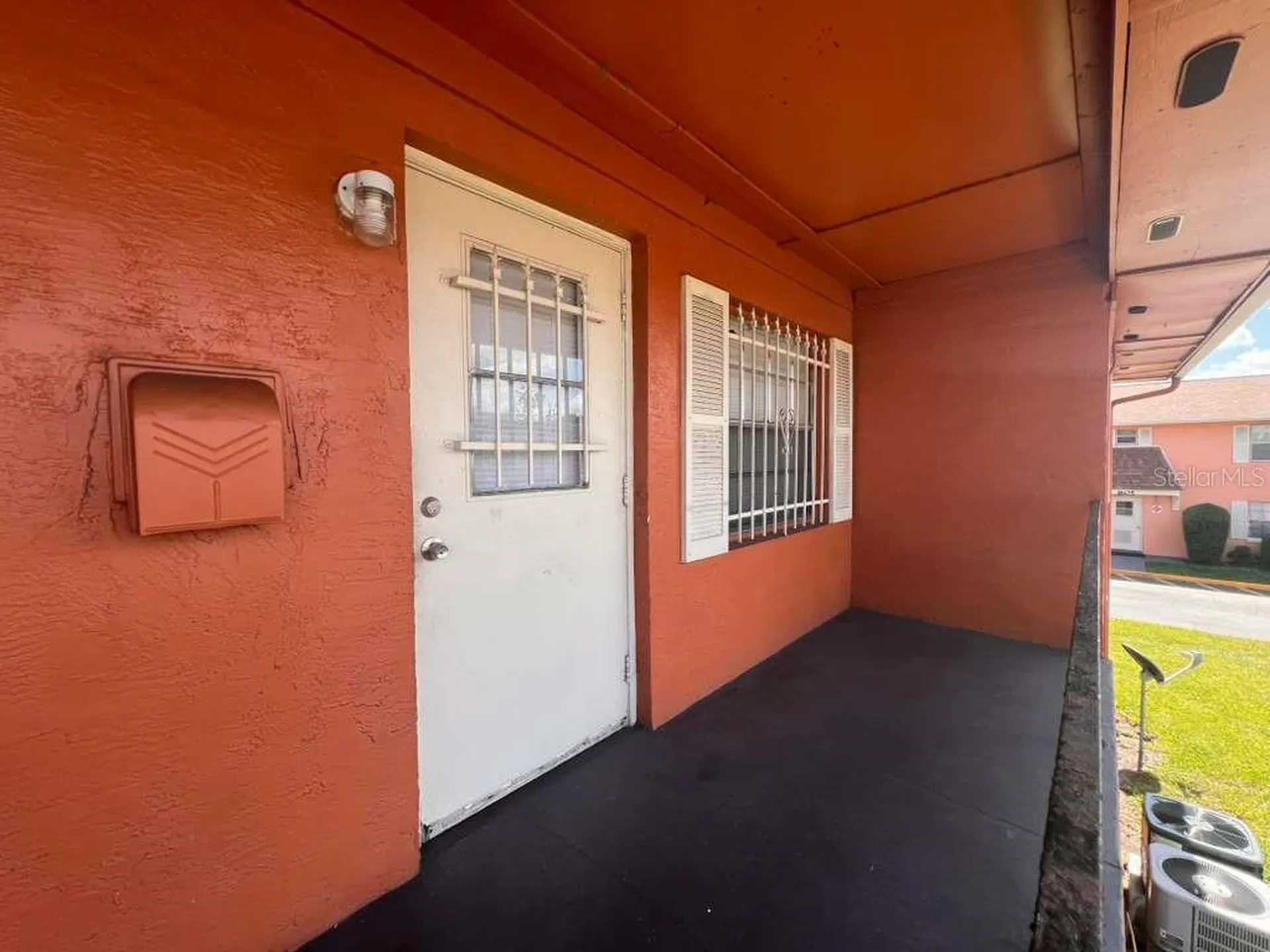 1665 W Oak Ridge Road Orlando FL 32809