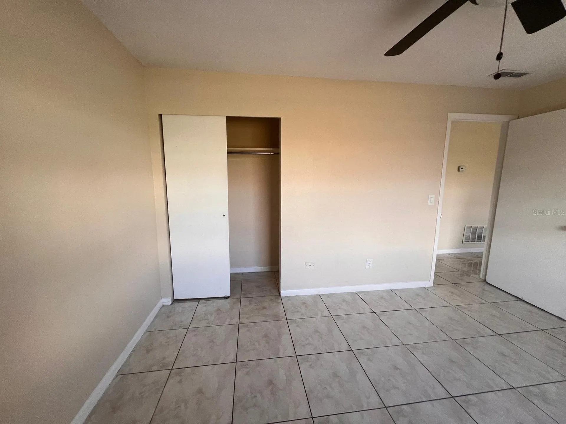 1665 W Oak Ridge Road Orlando FL 32809