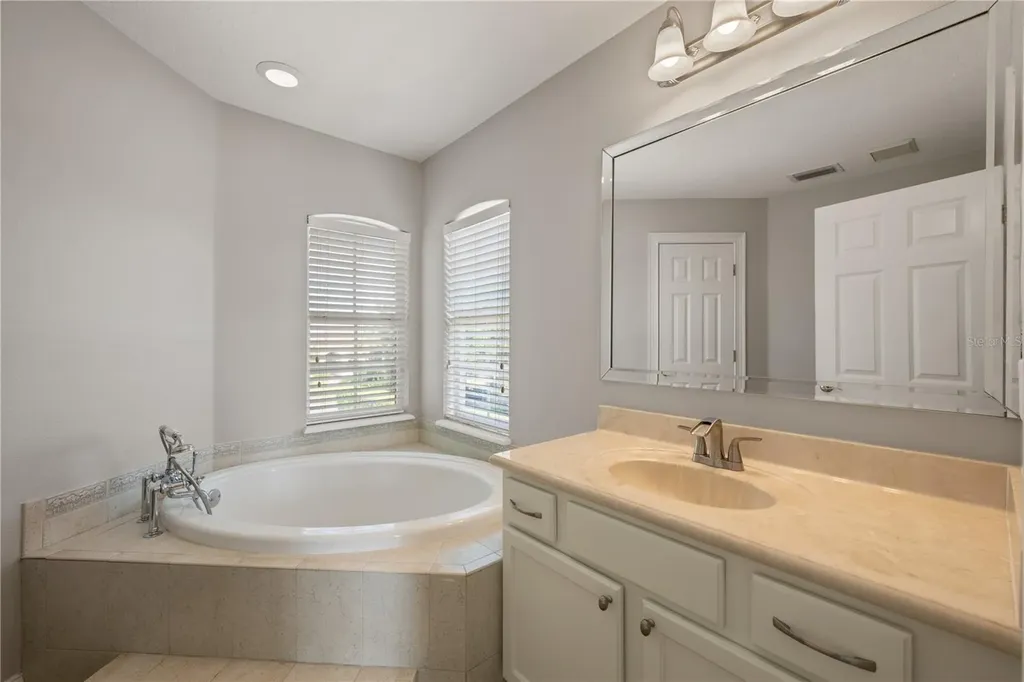 2002 Water Key Drive Windermere FL 34786