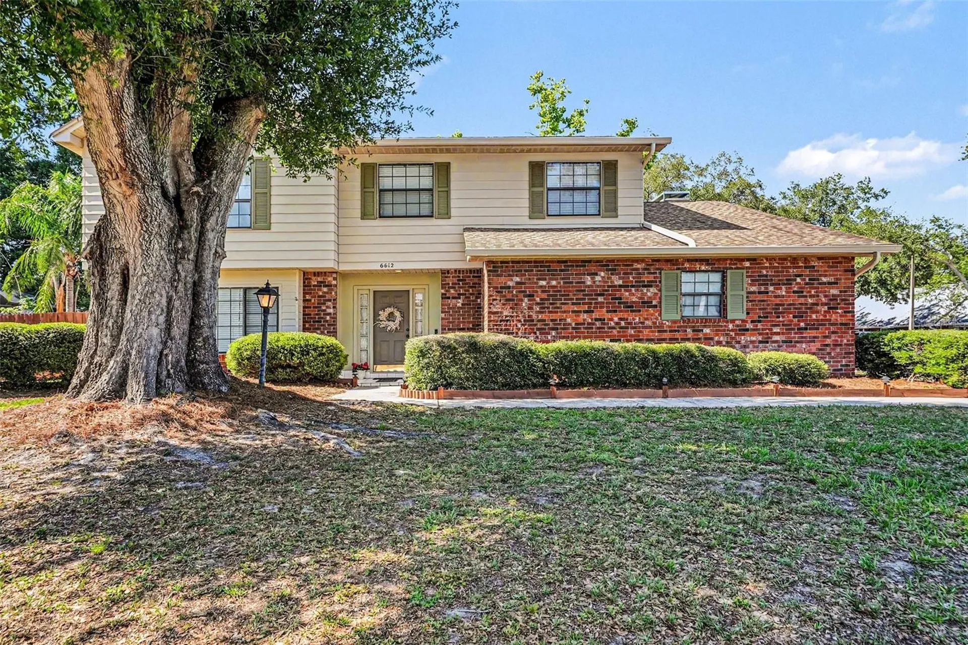 6612 Peachtree Drive Tampa FL 33617