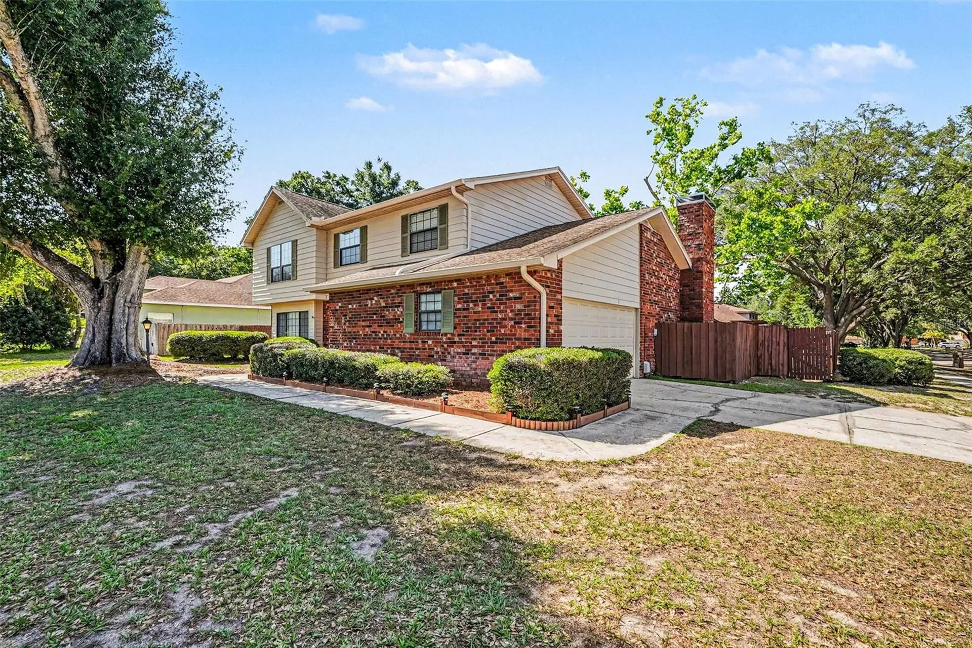 6612 Peachtree Drive Tampa FL 33617