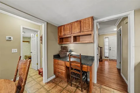 6612 Peachtree Drive Tampa FL 33617
