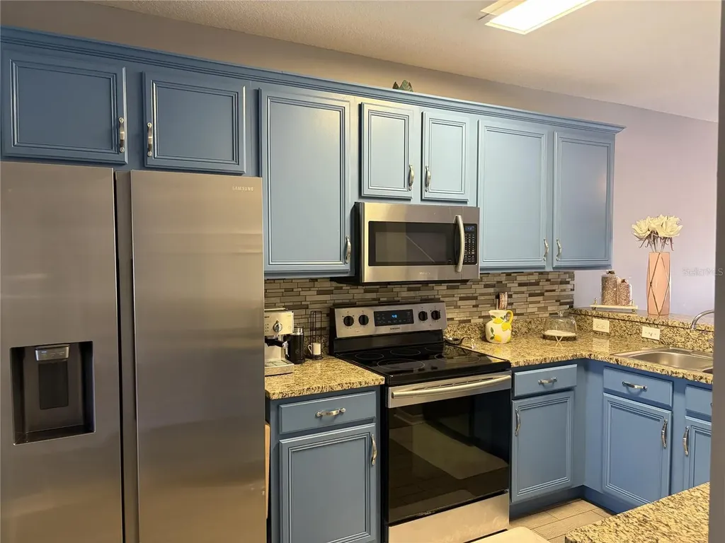 5842 Fishhawk Ridge Drive Lithia FL 33547