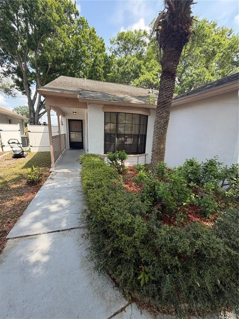 692 Bellingham Place Palm Harbor FL 34684