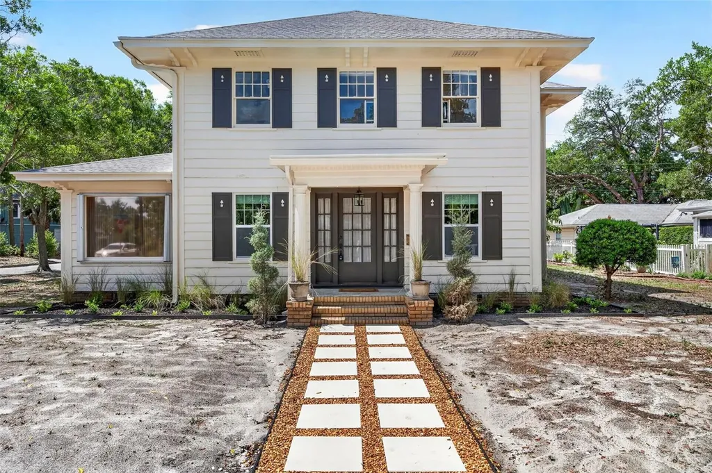 7602 Dartmouth Avenue N St Petersburg FL 33710