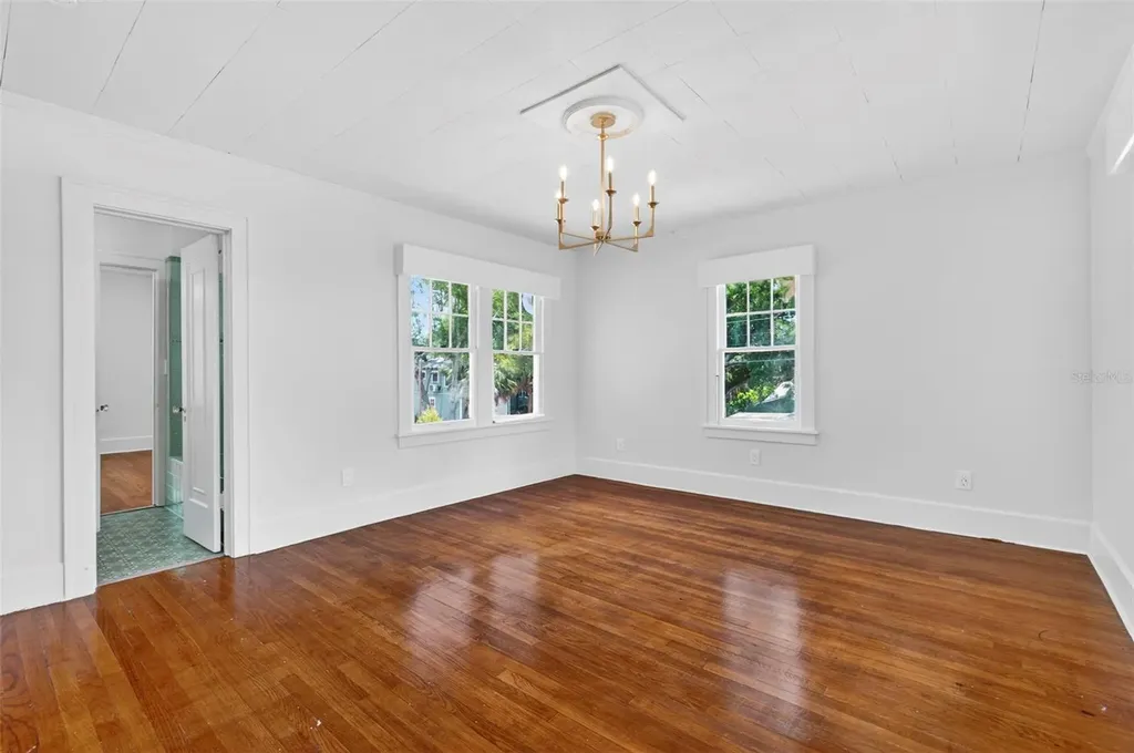 7602 Dartmouth Avenue N St Petersburg FL 33710