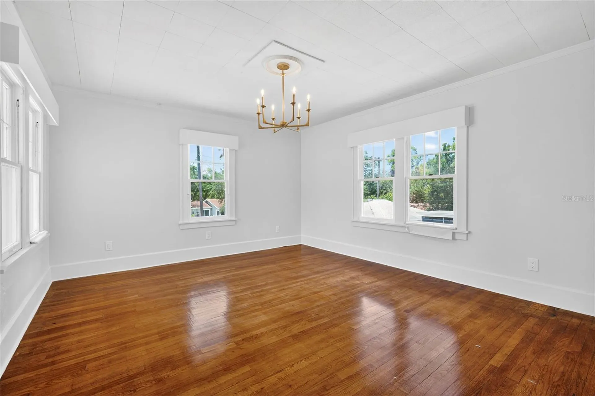 7602 Dartmouth Avenue N St Petersburg FL 33710