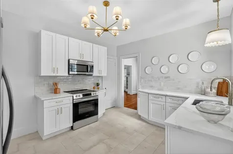 7602 Dartmouth Avenue N St Petersburg FL 33710