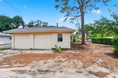 7602 Dartmouth Avenue N St Petersburg FL 33710