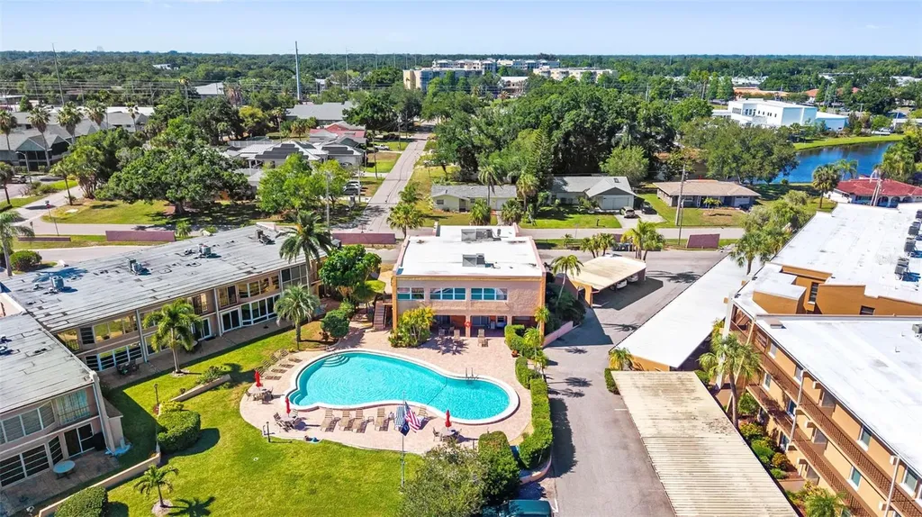 225 Country Club Drive Largo FL 33771