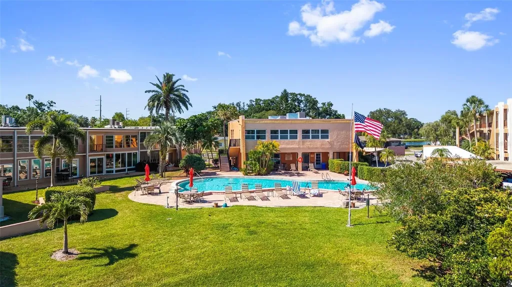 225 Country Club Drive Largo FL 33771
