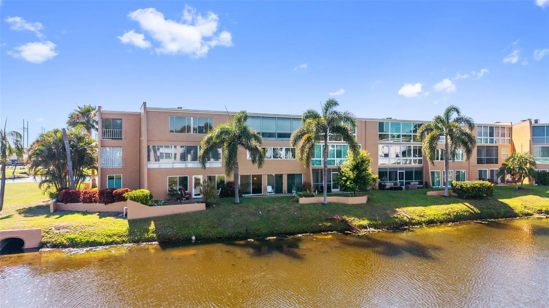 225 Country Club Drive Largo FL 33771