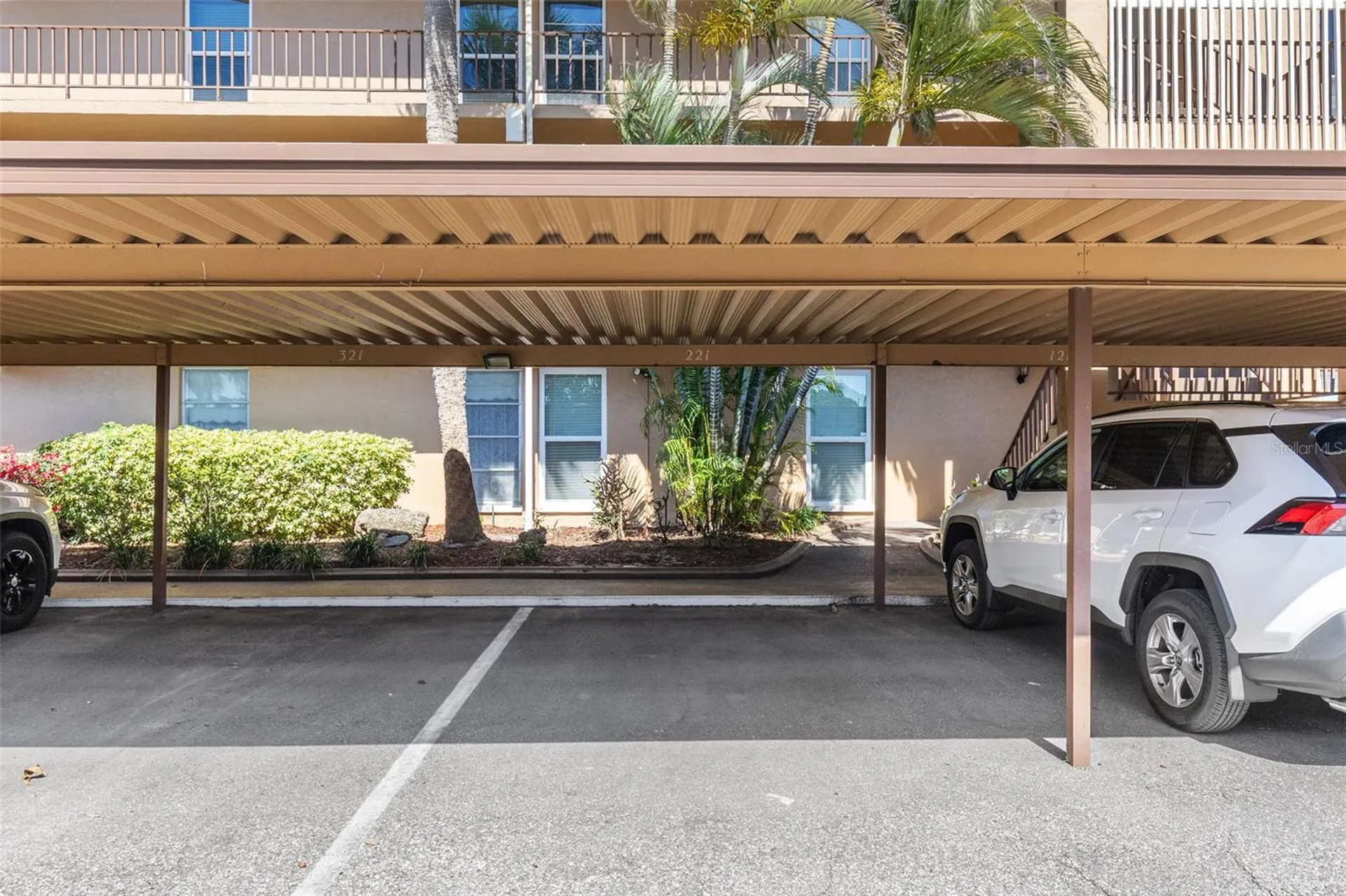 225 Country Club Drive Largo FL 33771