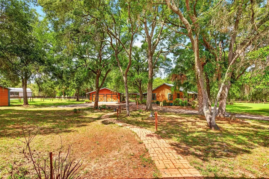 11630 SE 78th Street Morriston FL 32668
