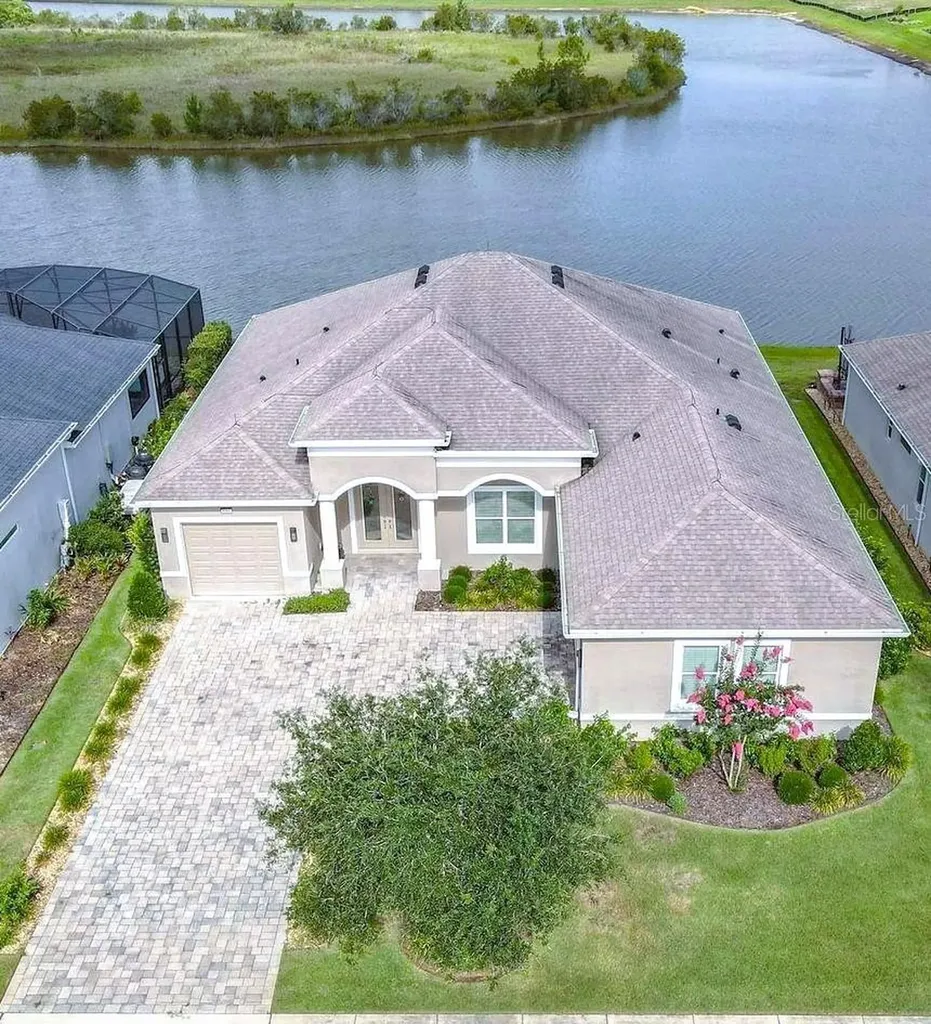 8461 Bridgeport Bay Circle Mount Dora FL 32757