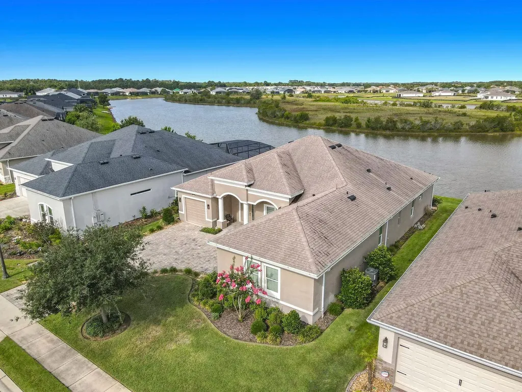 8461 Bridgeport Bay Circle Mount Dora FL 32757
