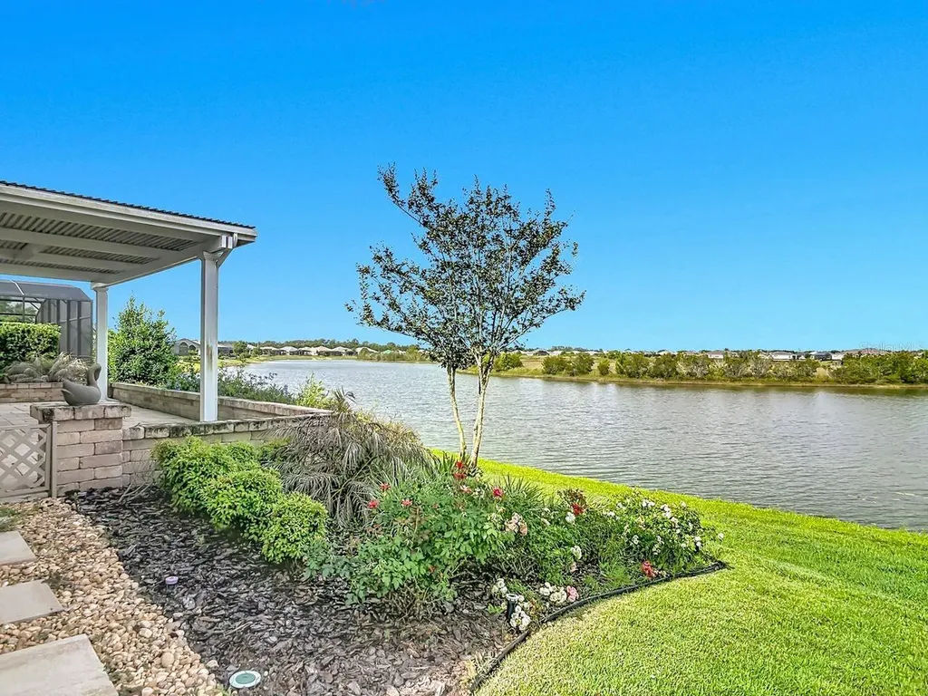 8461 Bridgeport Bay Circle Mount Dora FL 32757