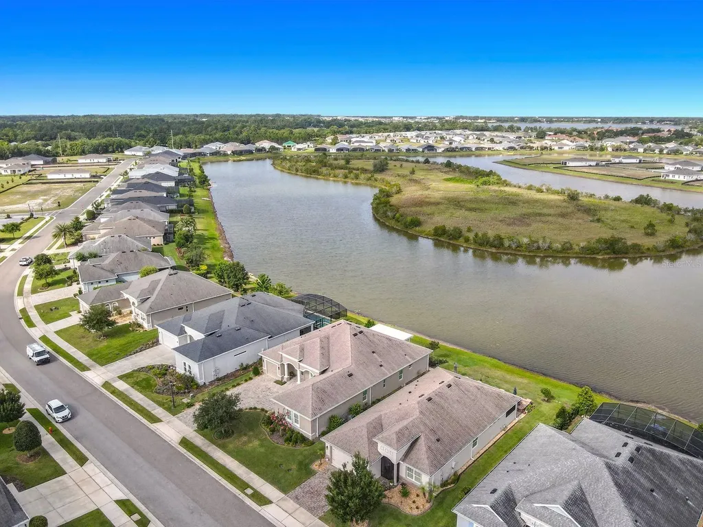 8461 Bridgeport Bay Circle Mount Dora FL 32757
