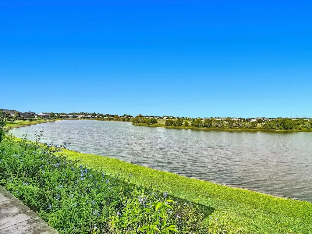8461 Bridgeport Bay Circle Mount Dora FL 32757