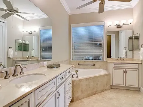8461 Bridgeport Bay Circle Mount Dora FL 32757