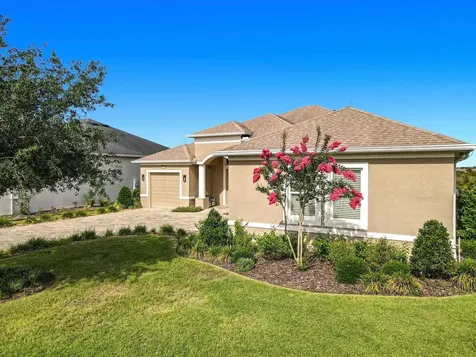 8461 Bridgeport Bay Circle Mount Dora FL 32757