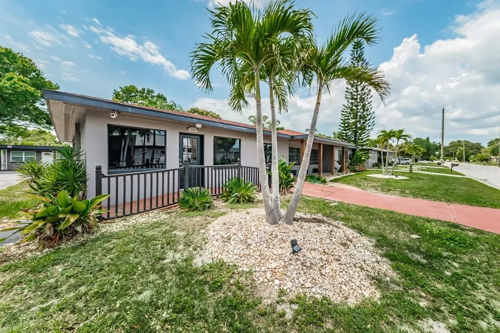 410 S Aurora Clearwater FL 33765