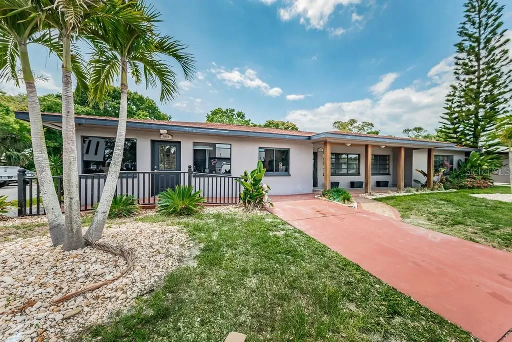 410 S Aurora Clearwater FL 33765